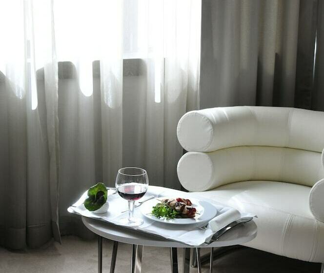 اتاق سوپریور, Altis Grand