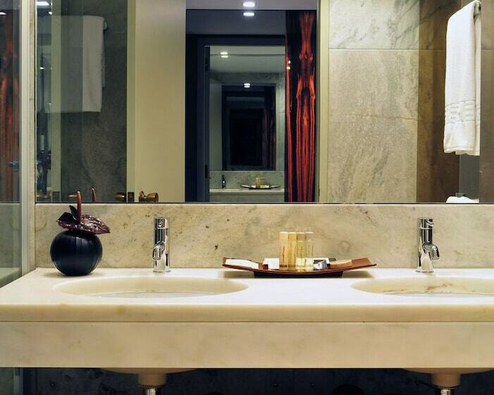 اتاق سوپریور یک تخته, Altis Grand