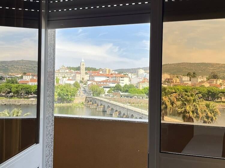 リバービューのスタンダードシングルルーム, Grande Hotel Dom Dinis