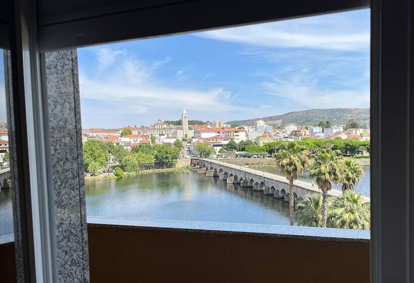 リバービュースタンダードルーム, Grande Hotel Dom Dinis