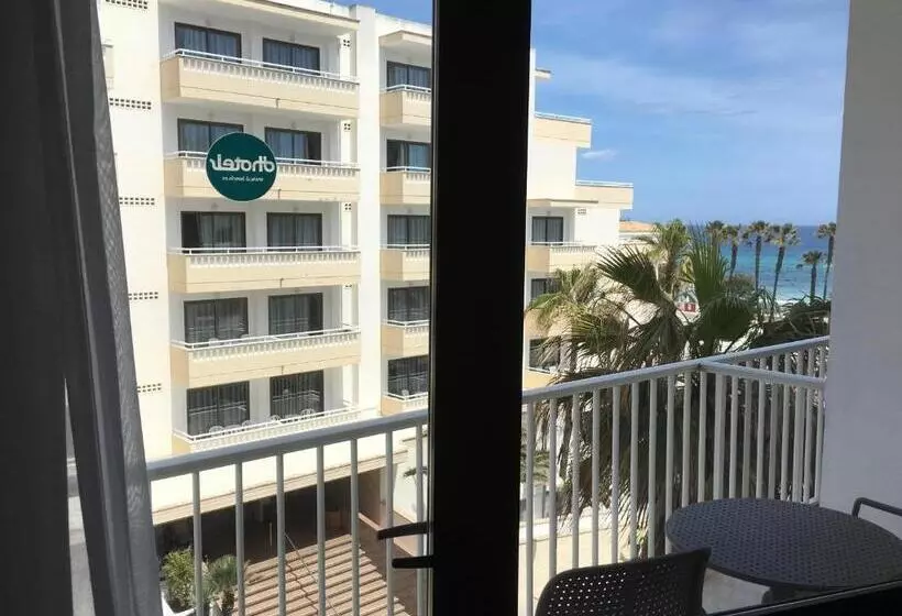 اتاق اساندارد با چشم‌انداز جانبی به دریا, Bluesea Anba Romaní