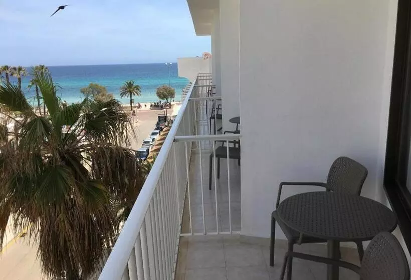 اتاق اساندارد با چشم‌انداز جانبی به دریا, Bluesea Anba Romaní