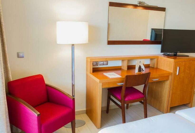 غرفة قياسية رباعية, AR Diamante Beach & Spa Hotel 4* Sup