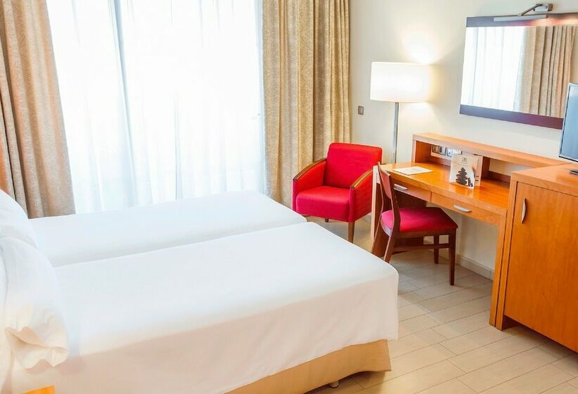 غرفة قياسية رباعية, AR Diamante Beach & Spa Hotel 4* Sup