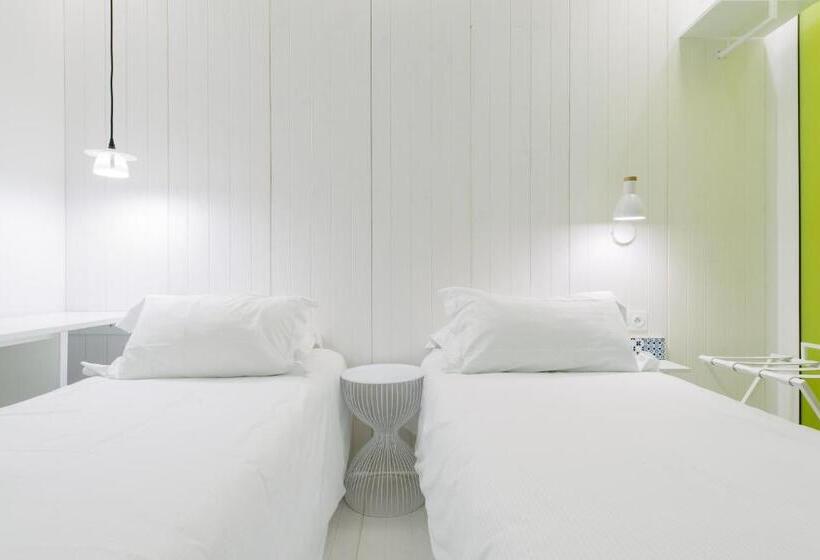 شقة من غرفة نوم واحدة متصلة, Atypik