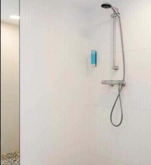 غرفة عائلية, Atypik