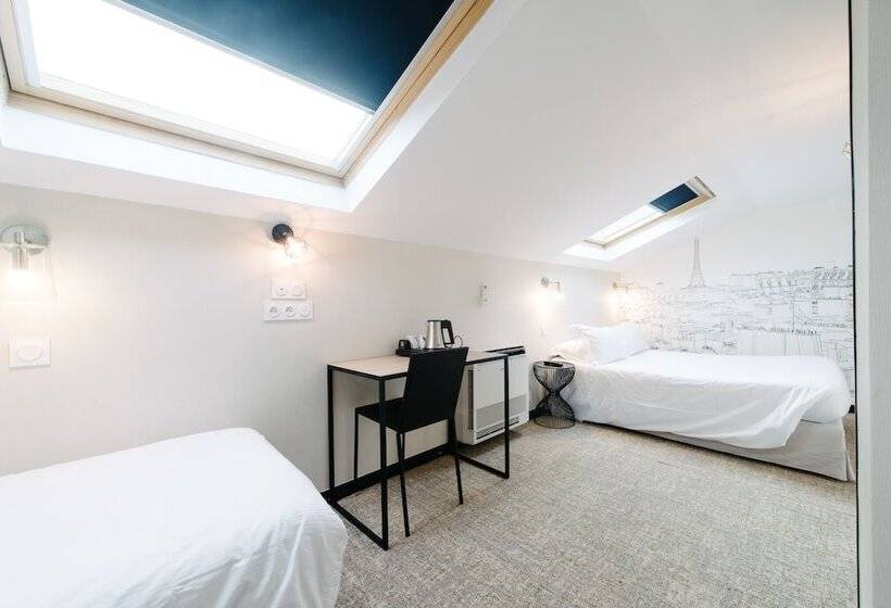 جناح جونيور, Atypik