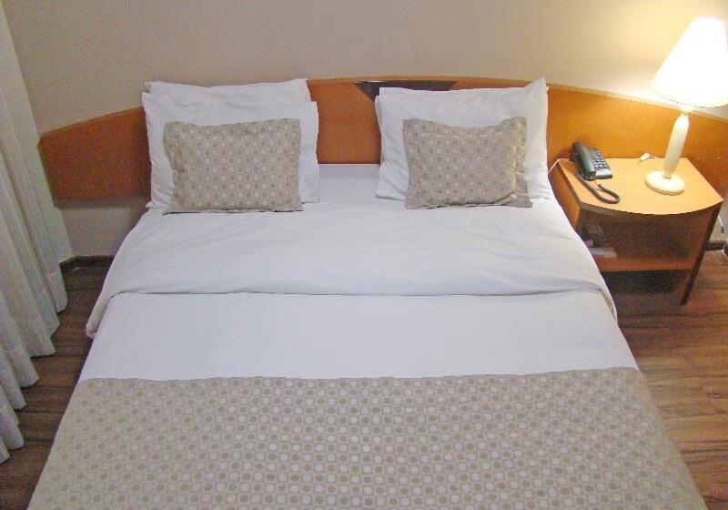Номер Стандарт, Blue Tree Towers Saint Michel Curitiba