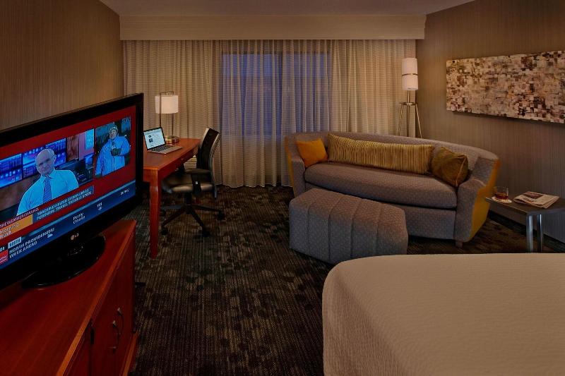 חדר סטנדרט עם מיטת קינג, Courtyard By Marriott Providence Warwick