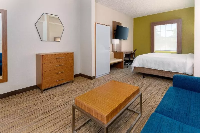 キングサイズベッドのスイートルーム, Holiday Inn Express Hotel & Suites Bonita Springs/naples, An Ihg