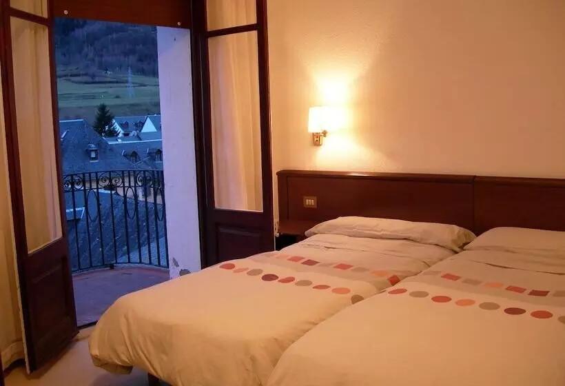 ファミリールーム, Hosteria Catalana