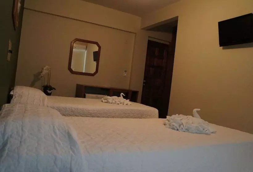 اتاق استاندارد چهار تخته, Lider Palace