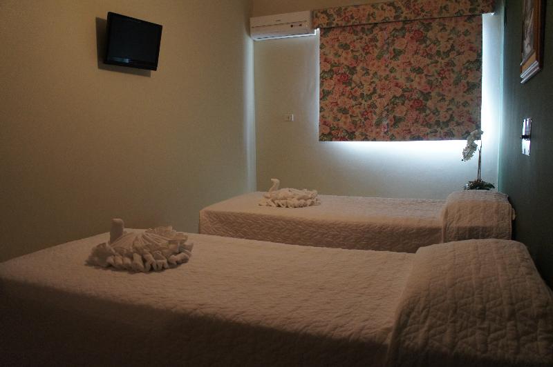 غرفة قياسية, Lider Palace