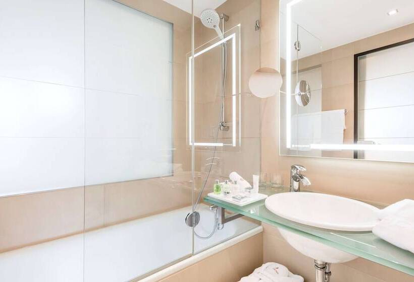 Номер Премиум, NH Collection Nurnberg City