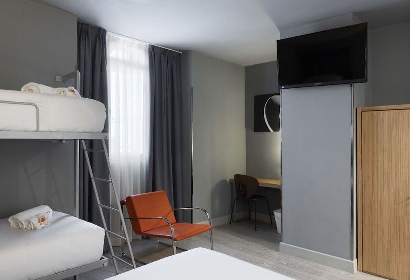 اتاق استاندارد چهار تخته, Petit Palace Alcala