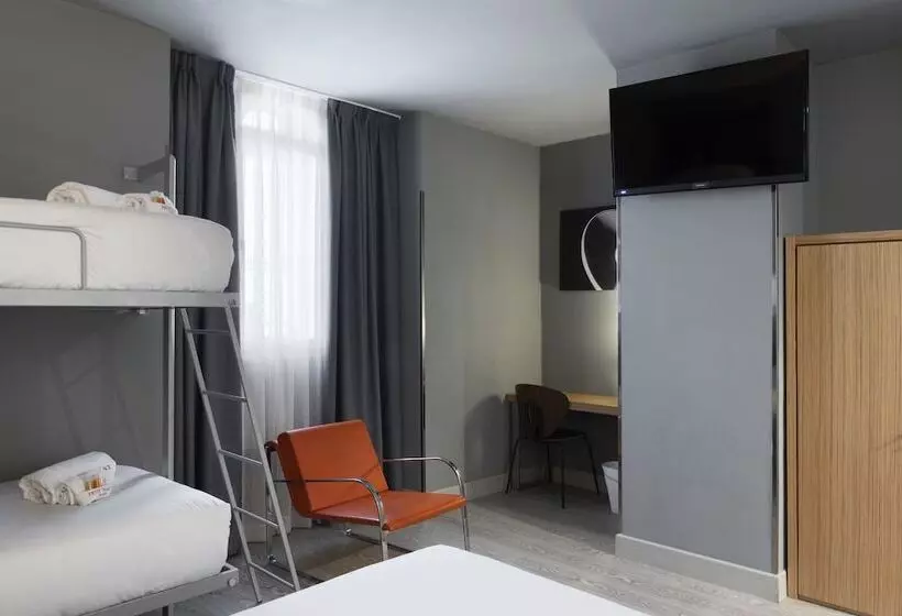 اتاق استاندارد چهار تخته, Petit Palace Alcala
