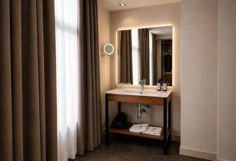 اتاق استاندارد یک نفره, Petit Palace Alcala