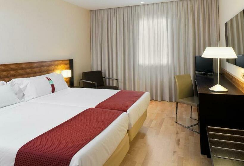 חדר סטנדרט, Port Elche