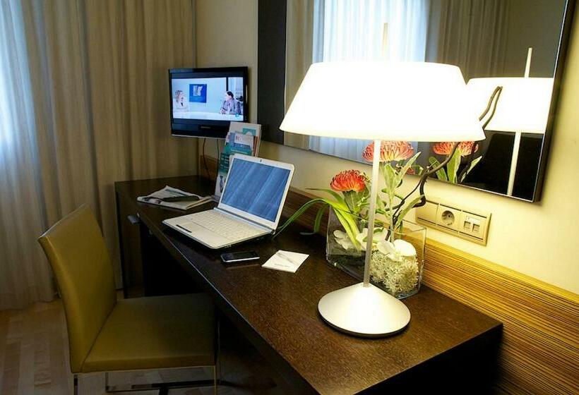 חדר סטנדרט, Port Elche