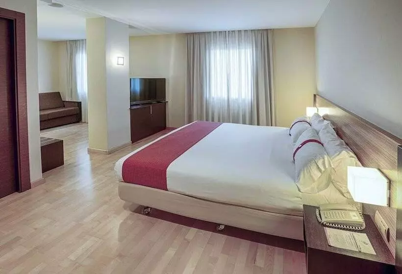 اتاق استاندارد, Port Elche