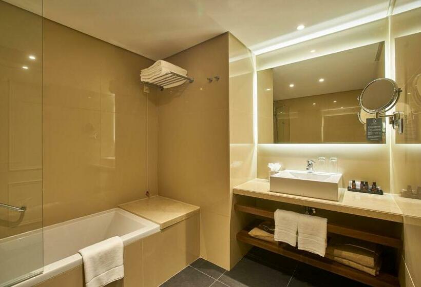 Suite Junior, Portobay Marques