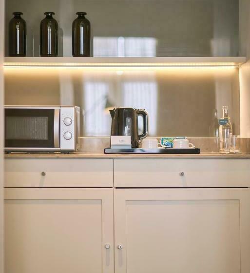 سوییت جونیور, Portobay Marques