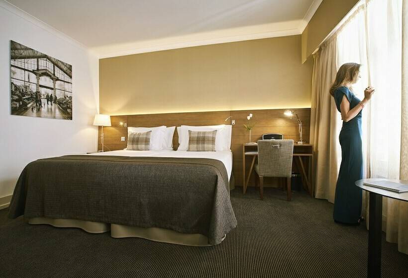 اتاق خانوادگی, Portobay Marques