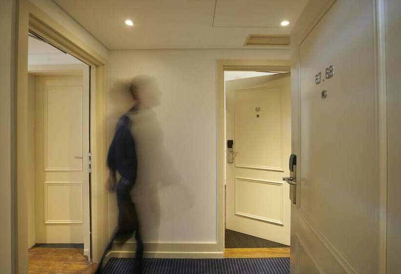 Quarto Familiar, Portobay Marques
