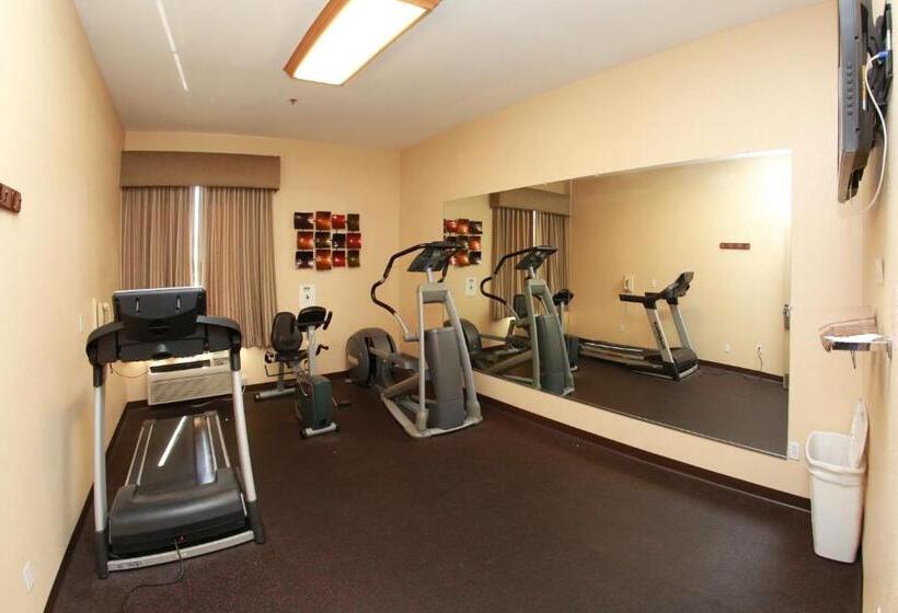 Люкс Deluxe Кровать Кинг, Ramada By Wyndham Fresno Northwest