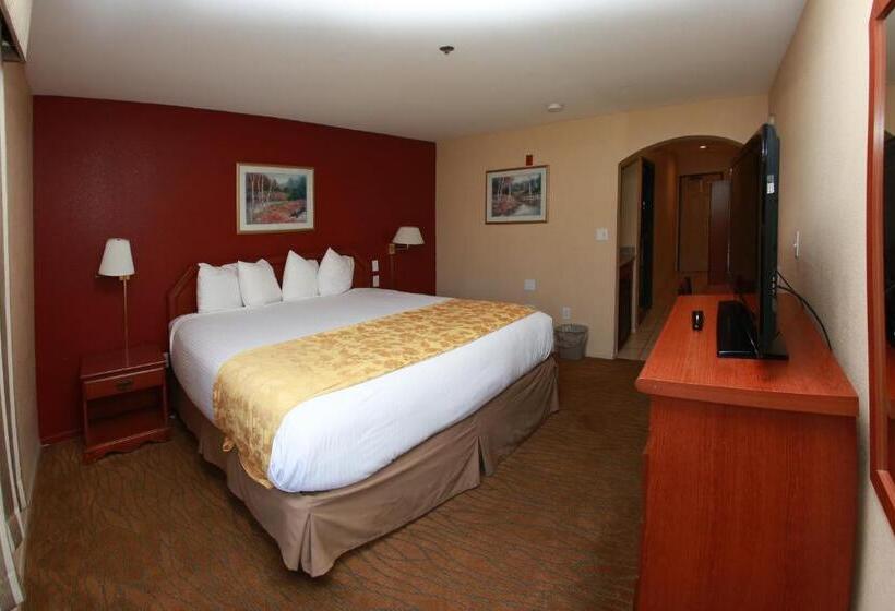 キングサイズベッドのスタンダードルーム, Ramada By Wyndham Fresno Northwest