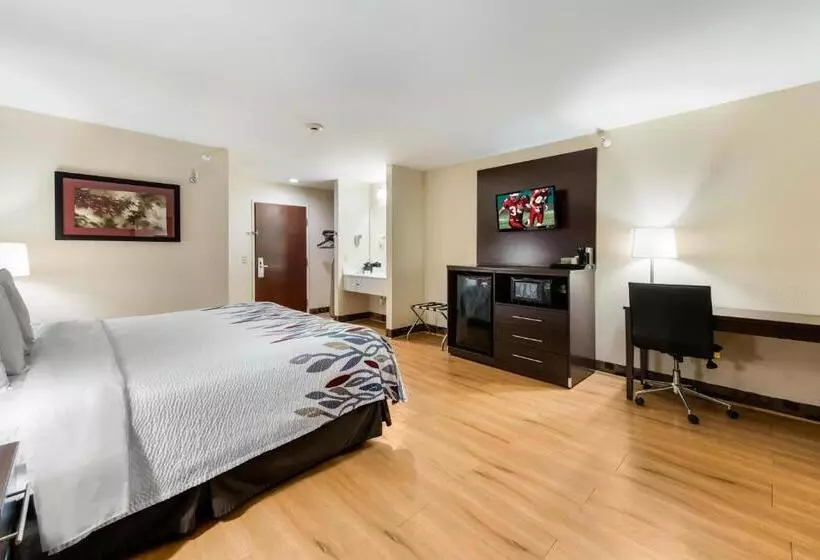 キングサイズベッドのデラックスルーム, Red Roof Inn & Suites Monee