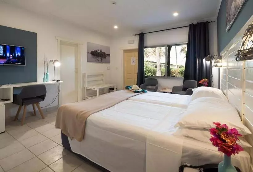 اتاق استاندارد با چشم‌انداز باغ, Sunset Beach