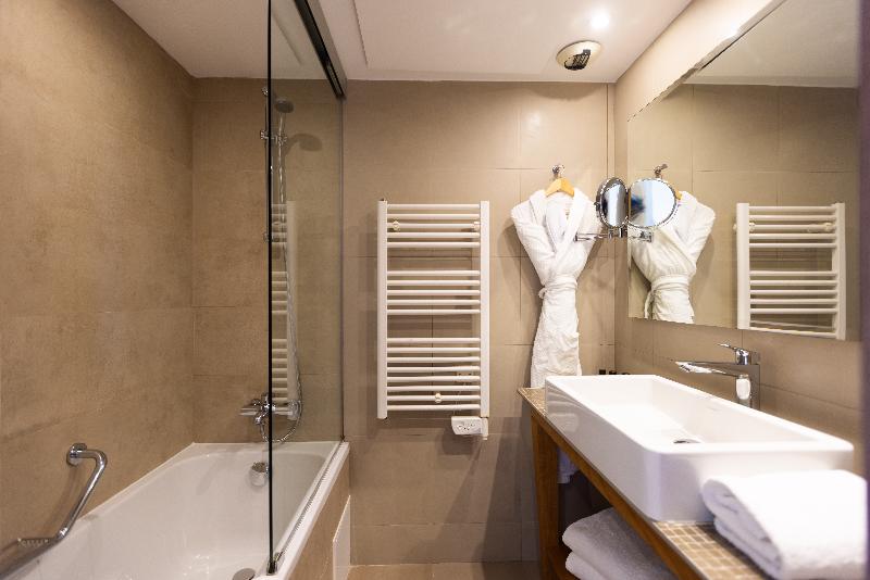 이그제큐티브 룸, Luxotel Cannes