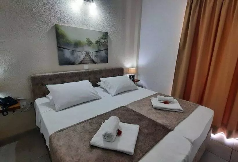 اتاق خانوادگی, Angela Hotel and Apartments