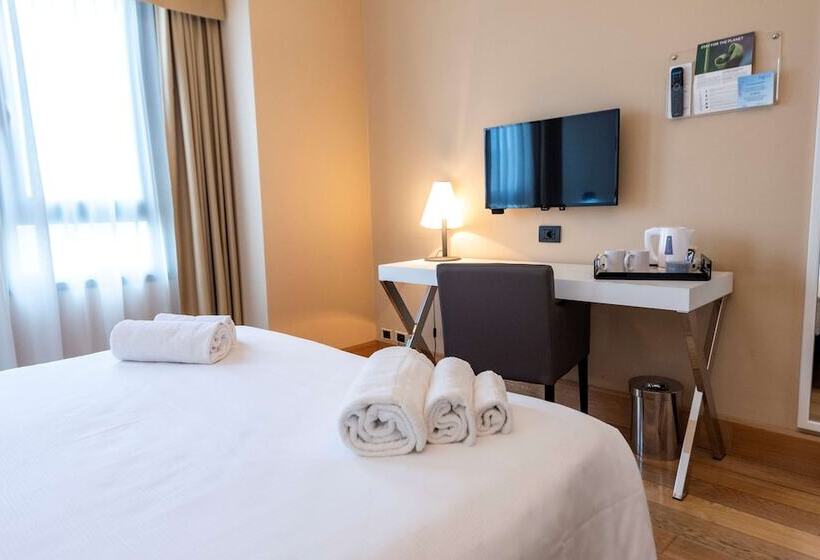 Номер Комфорт, Best Western Hotel Quattrotorri