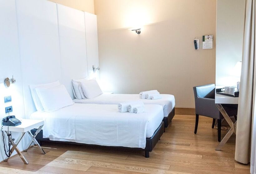 Номер Комфорт, Best Western Hotel Quattrotorri