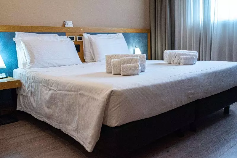 エコノミートリプルルーム, Best Western Hotel Quattrotorri