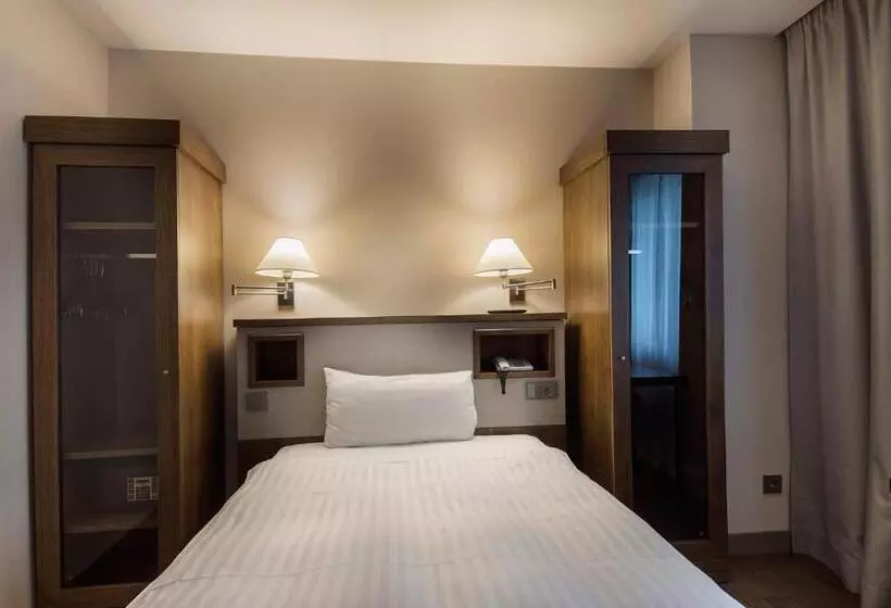 اتاق استاندارد یک نفره, Ch Bucharest