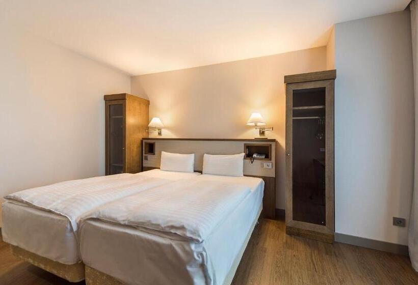 اتاق سوپریور, Ch Bucharest