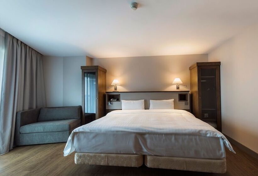 اتاق سوپریور, Ch Bucharest