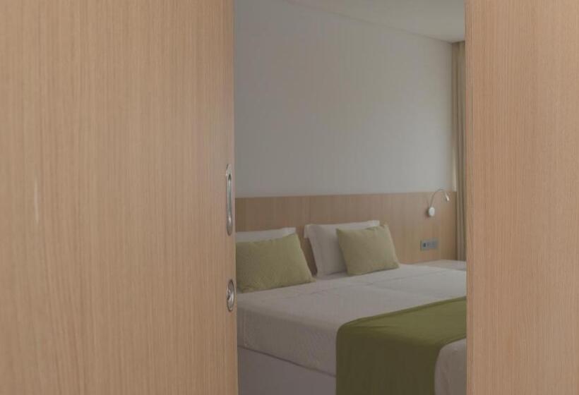 غرفة قياسية مزوَّدة بشُرفة, Da Luz