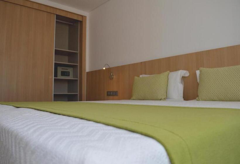 غرفة قياسية مزوَّدة بشُرفة, Da Luz