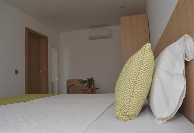 غرفة قياسية مزوَّدة بشُرفة, Da Luz