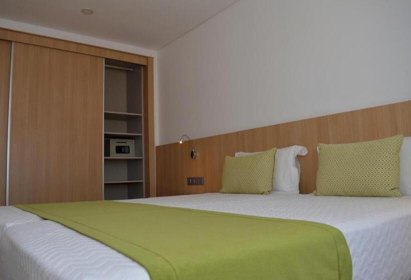 غرفة قياسية مزوَّدة بشُرفة, Da Luz