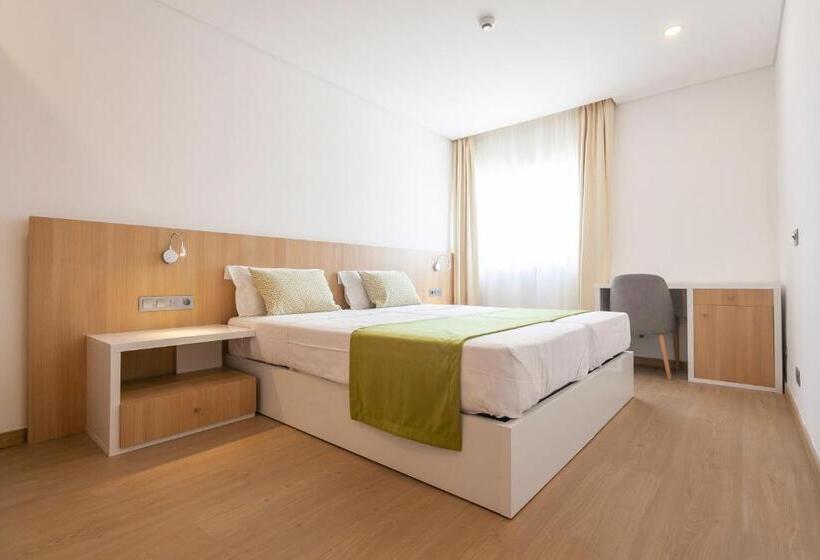 غرفة قياسية مزوَّدة بشُرفة, Da Luz