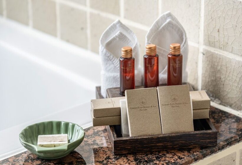 سوییت جونیور, Garden Cliff Resort And Spa