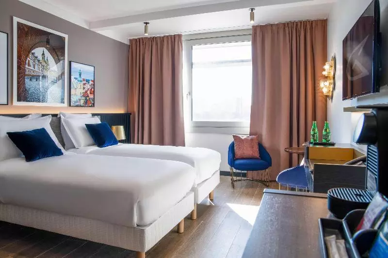 اتاق اجرایی, Golden Tulip Warszawa Centrum