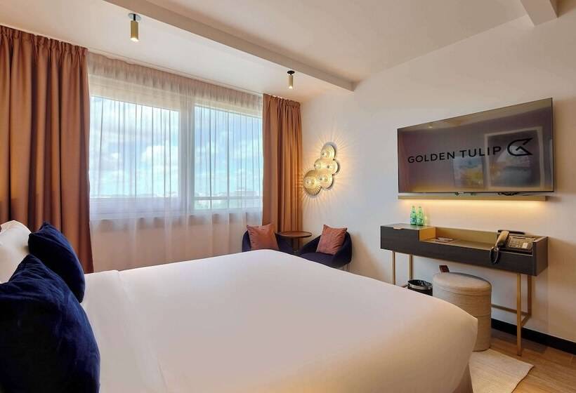 Номер Executive, Golden Tulip Warszawa Centrum