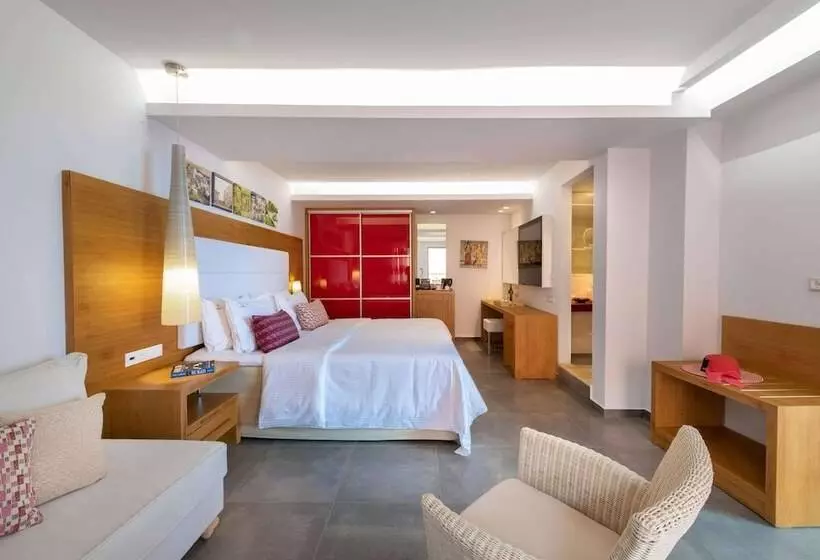 اتاق لوکس, High Beach Resort