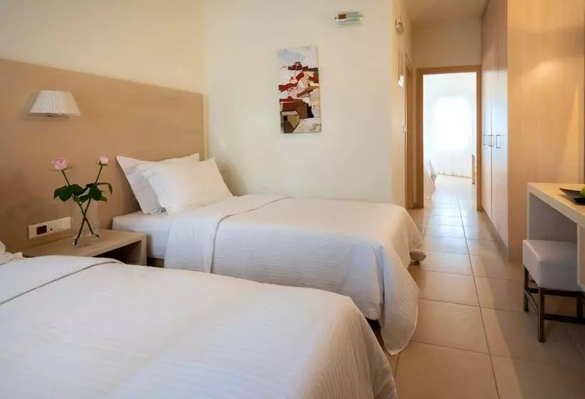 اتاق خانوادگی, High Beach Resort